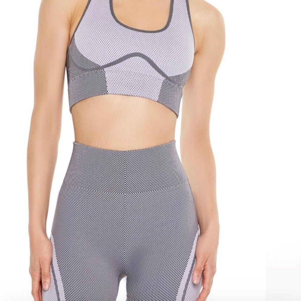 High-Performance Seamless Workout Set (Size Small) - image 1